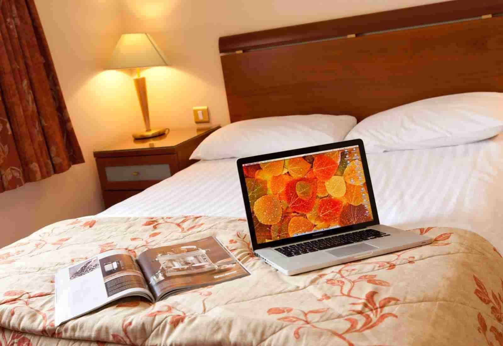 Four Seasons Hotel, Carlingford Bagian luar foto